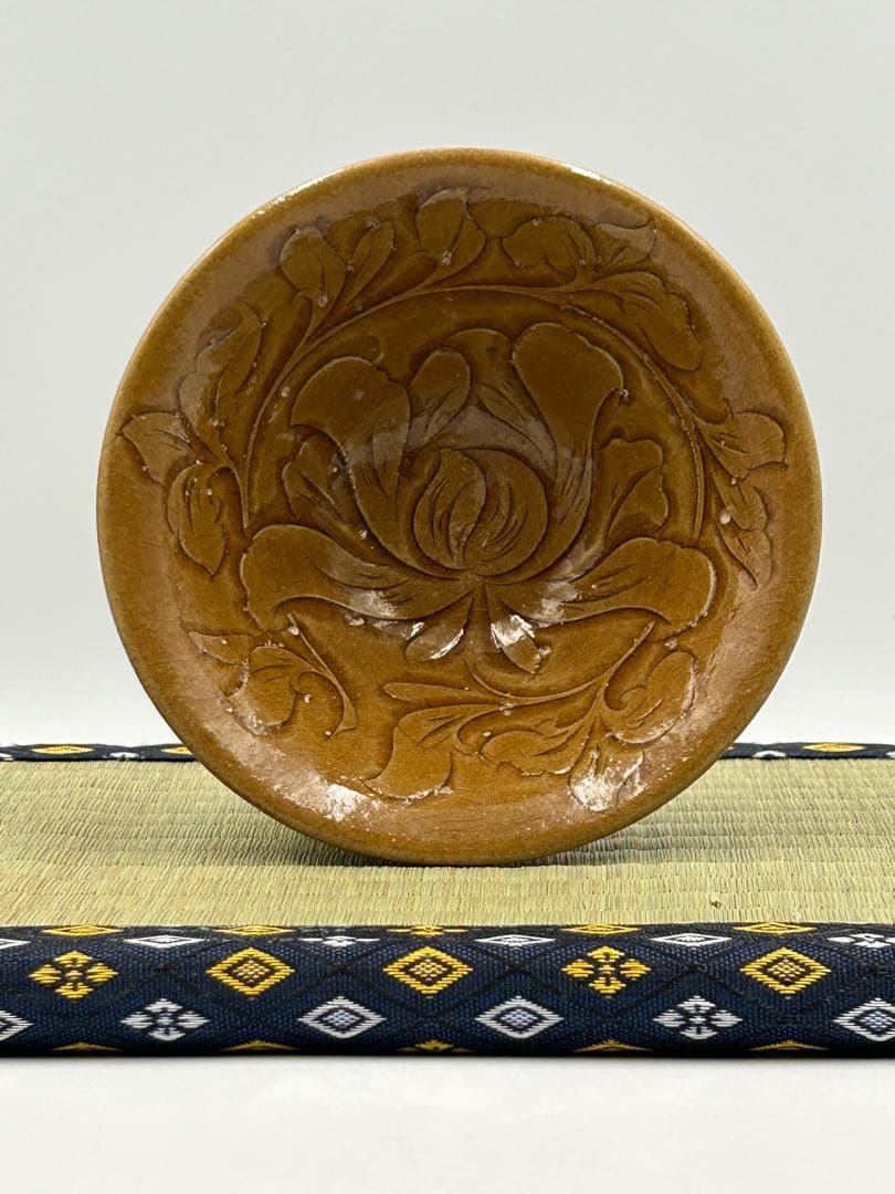 ★0062宋時代　耀州窯 黄釉唐草紋碗 盃 陰刻 ★天目茶碗 茶道具 茶器