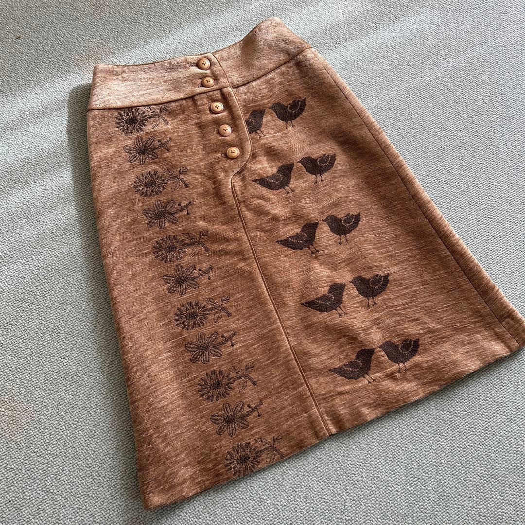 ミナ ペルホネンtori to hana (鳥と花)テキスタイルのスカート