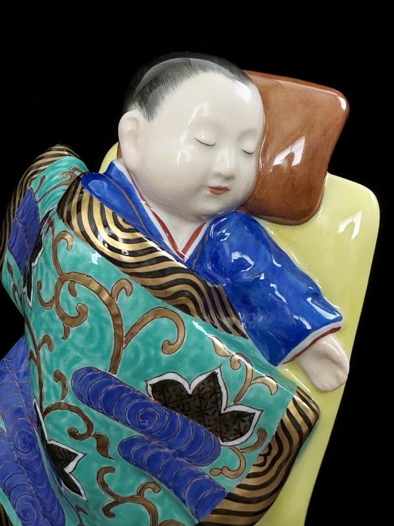 ヘレンド 眠る子ども スリーピングボーイ シノワズリ フィギュリン