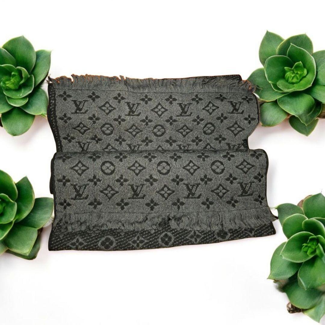 「超備品」　LOUIS VUITTON ブラック　モノグラムマフラー