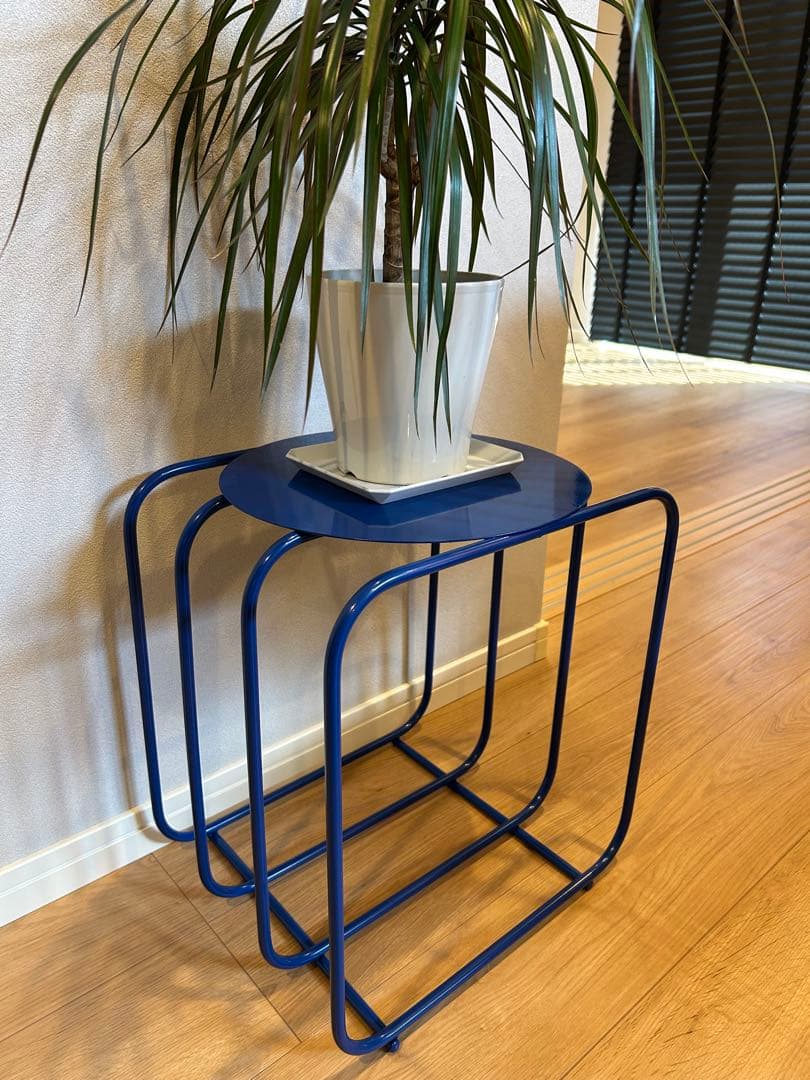 サイドテーブル　ほぼ新品未使用です。