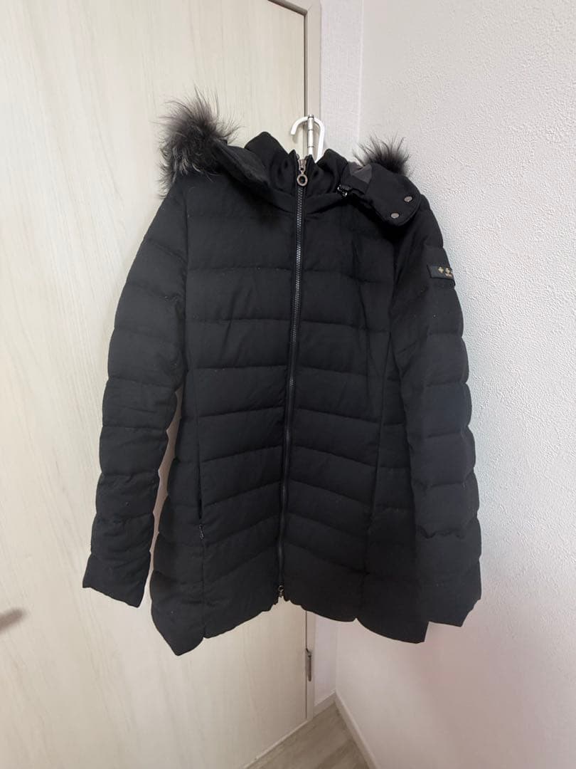 TATRAS 黒 ダウンジャケット フード付き