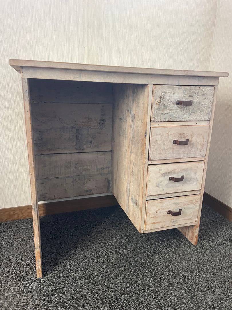 小振りなアンティーク机　デスク　古材　ビンテージ　ホワイト　ファニチャー