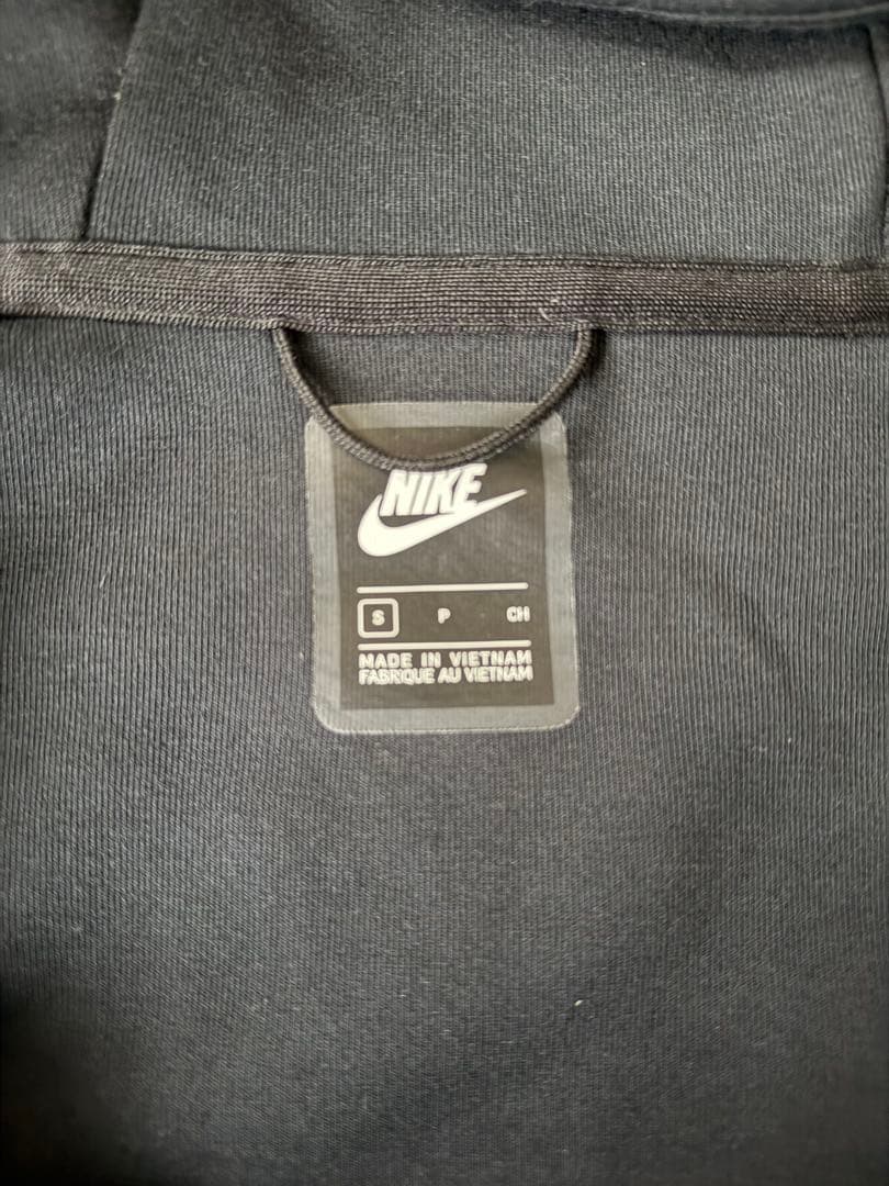 NIKE テックフリース　ブラック パーカー Sサイズ 旧型 swag
