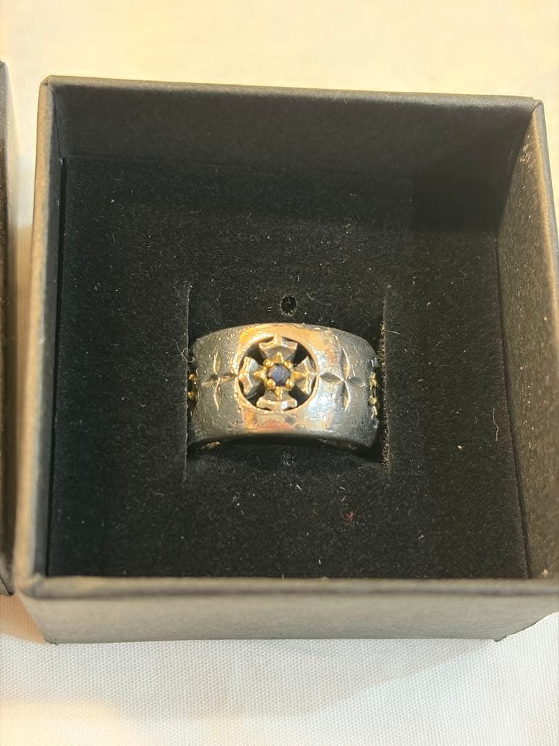 k18 サファイア5面透かし加工シルバー950ピンキーリング7号