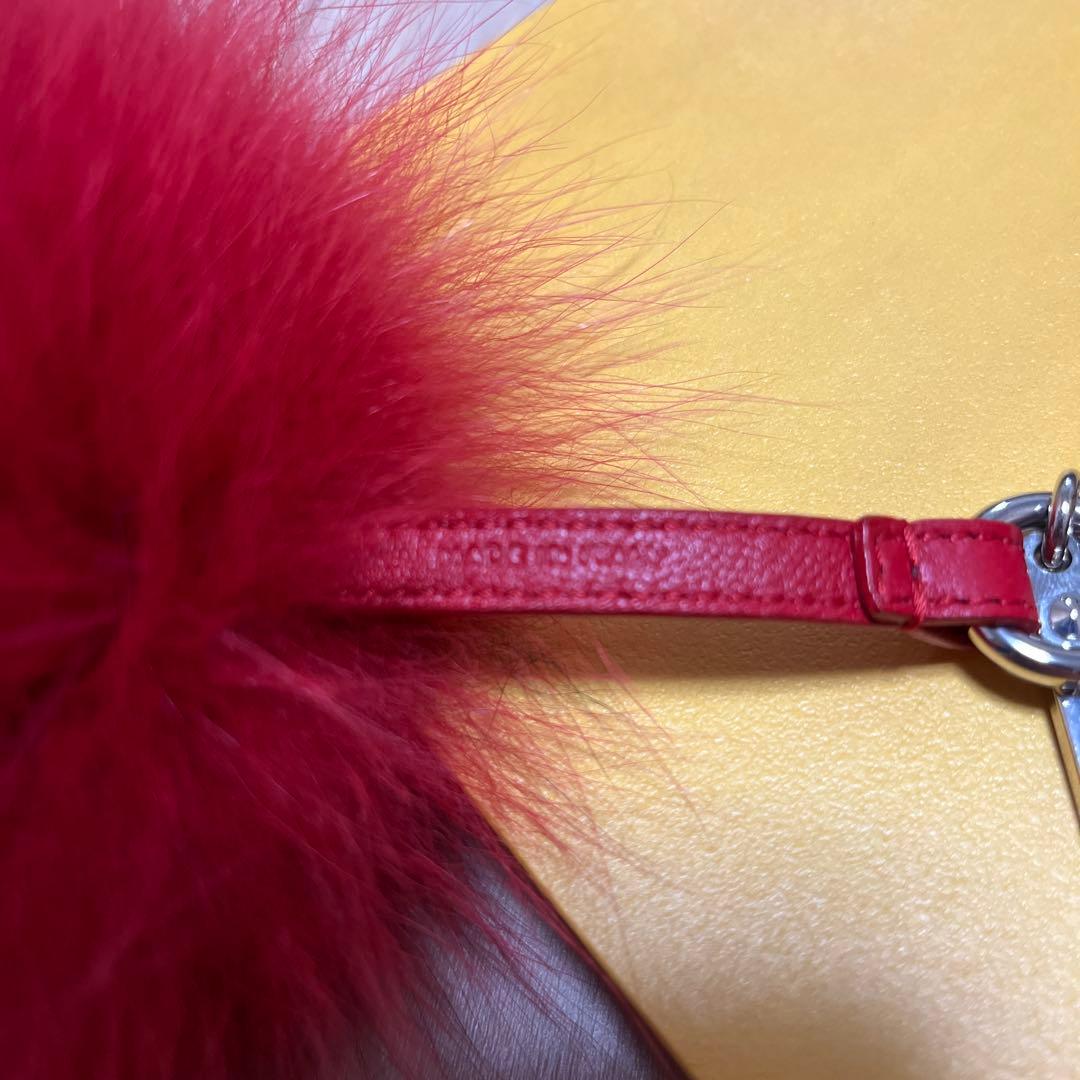 FENDI チャーム　ファー イニシャルキーホルダー