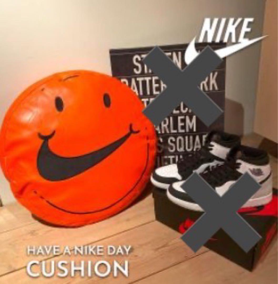 2個　ナイキ　クッション
