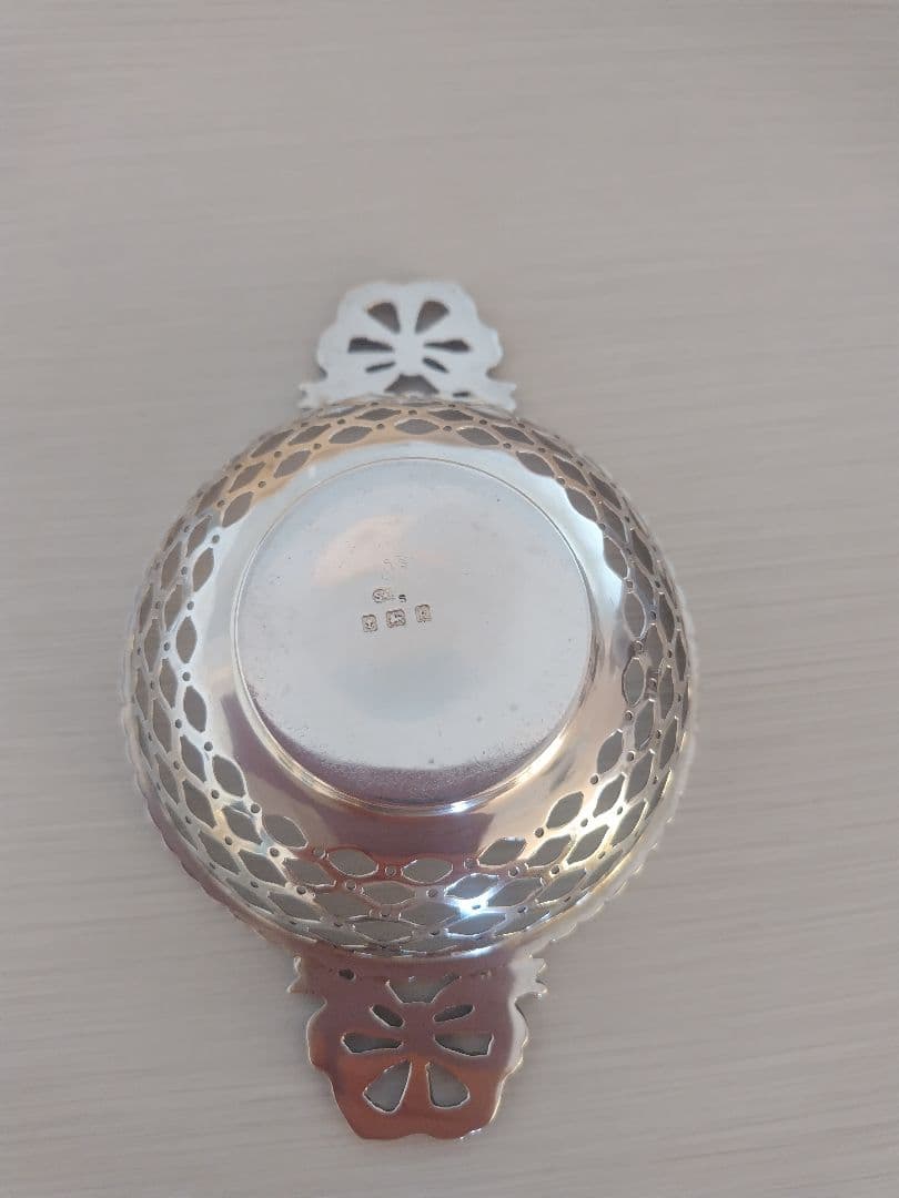 純銀　リボンのボンボンディッシュ