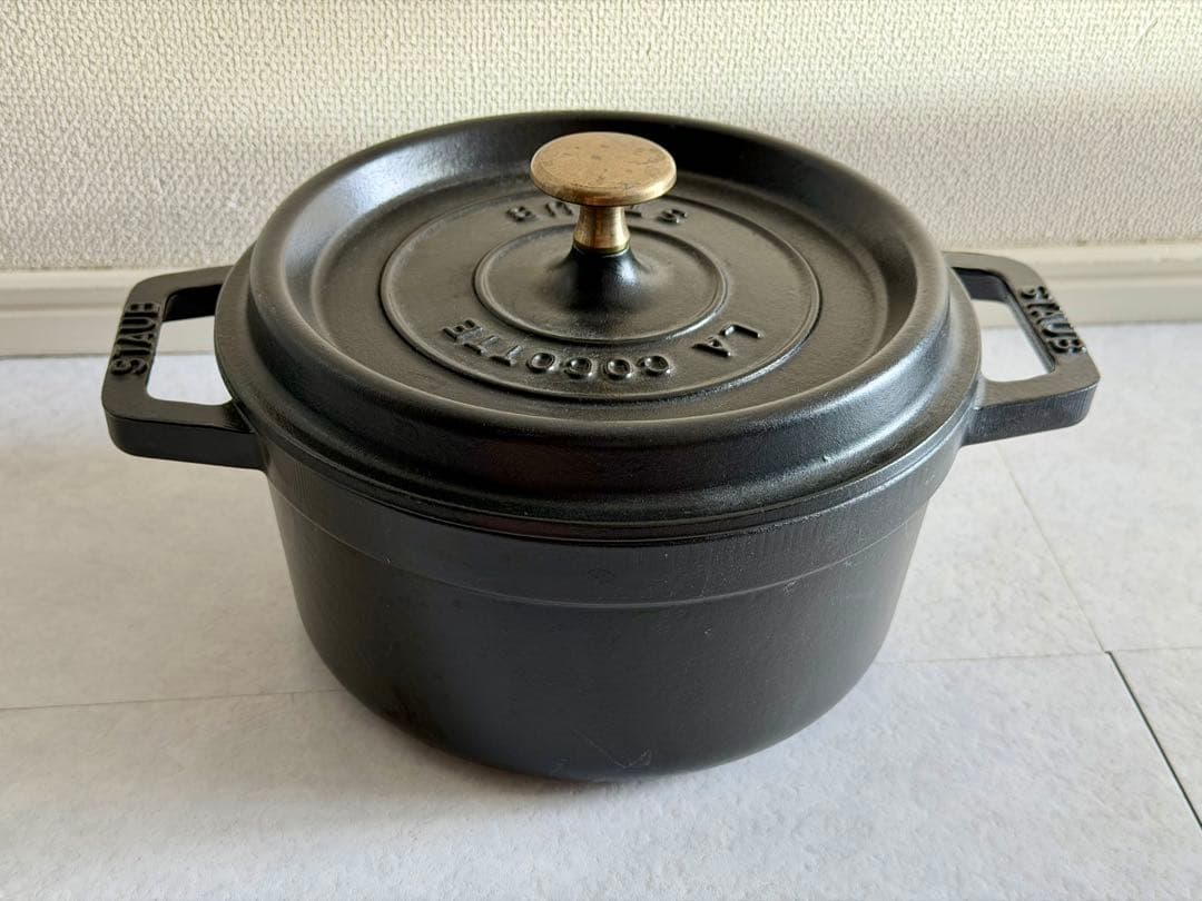 ストウブ staub ピコココット ラウンド 20cm ブラック