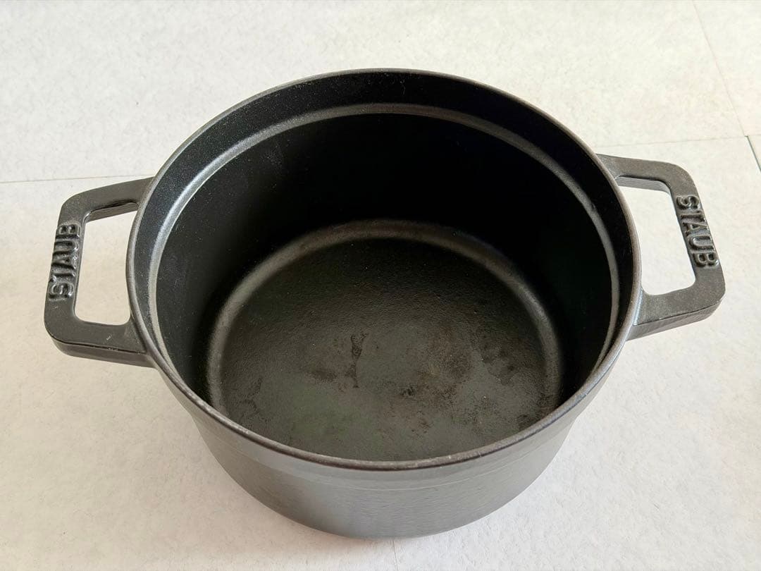 ストウブ staub ピコココット ラウンド 20cm ブラック