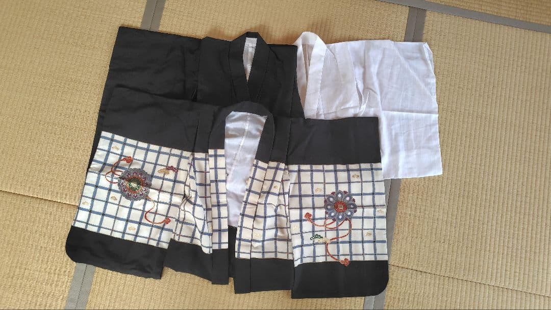 【一式フルセット】七五三　男の子　５歳　袴(ストライプ) 羽織(兜柄)