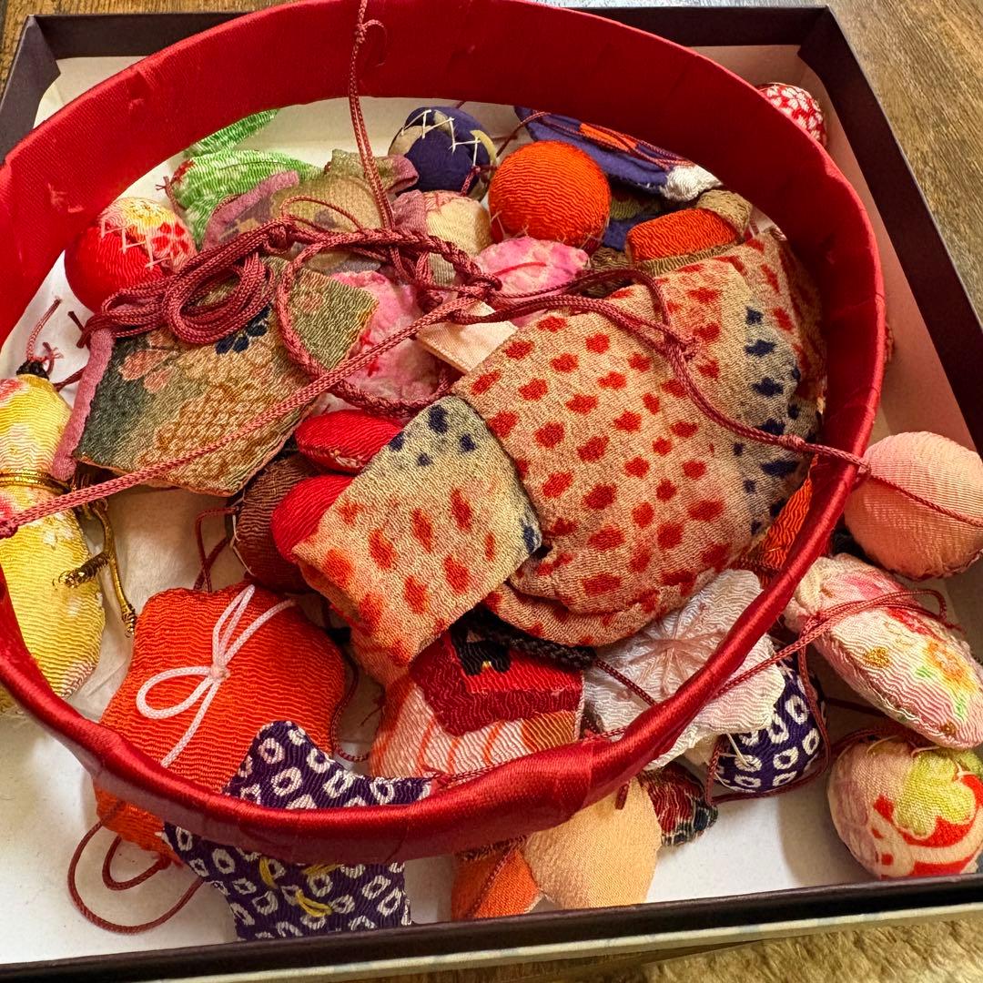 ひめ吊し雛材料 豆針山まとめて！手作り 縮緬　江戸縮　アンティーク