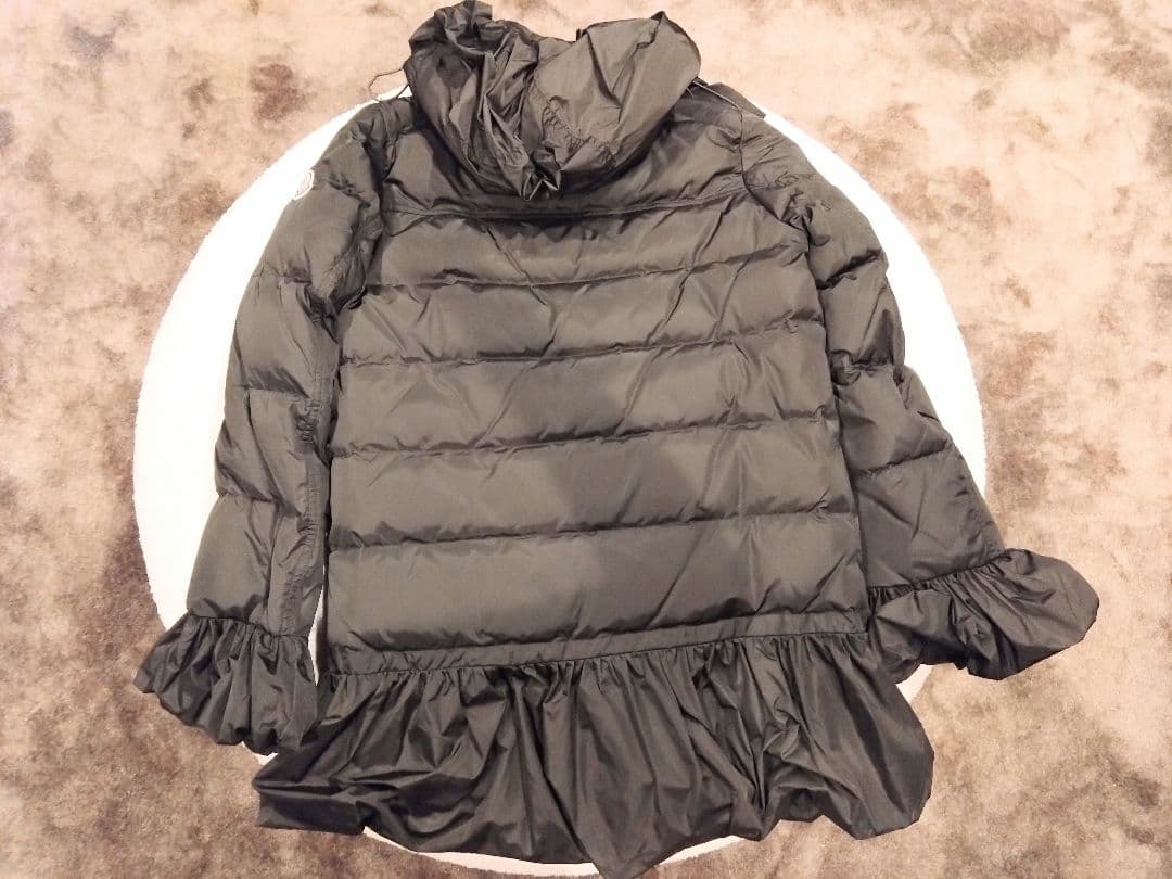 MONCLER　モンクレール フリル　ダウンジャケット カーキ　サイズ0