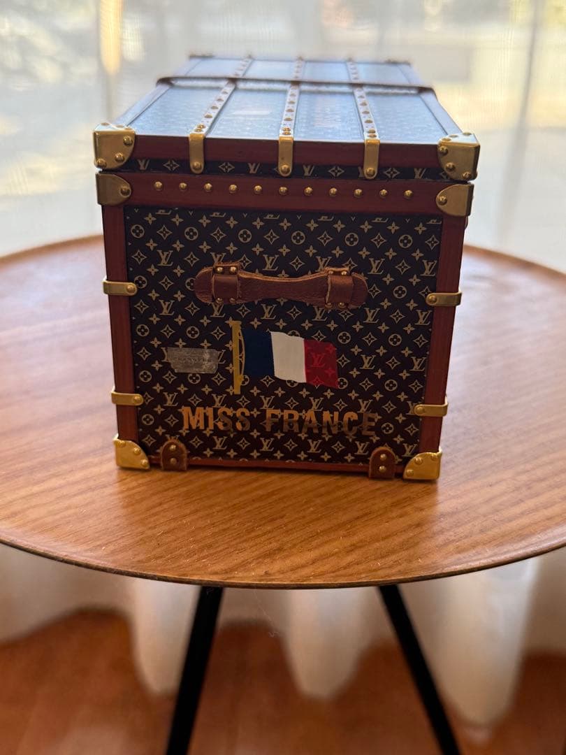 【VIPノベルティ】ルイヴィトン モノグラム トランク型 ペーパーウェイト