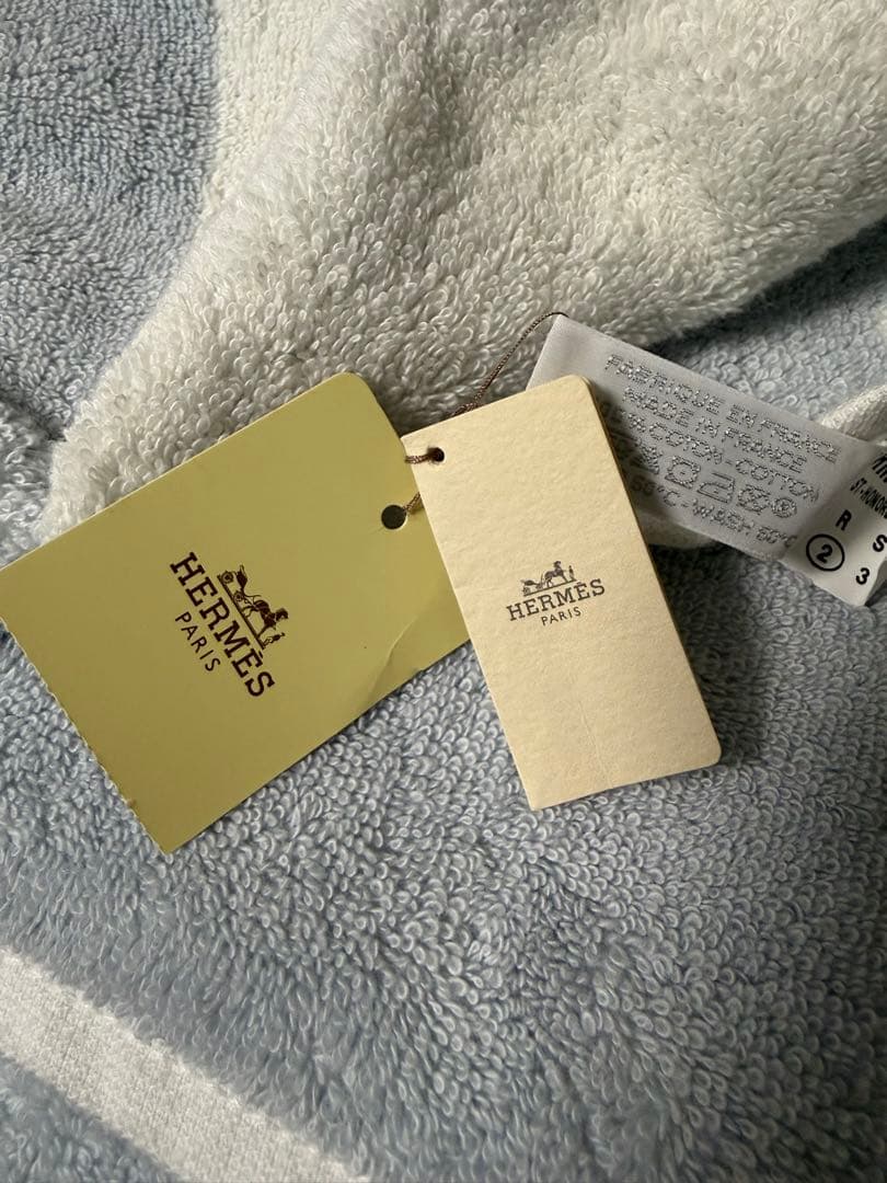 HERMES バスタオル ホワイト・ブルー Hロゴ　❤️新品未使用❤️タグ付き