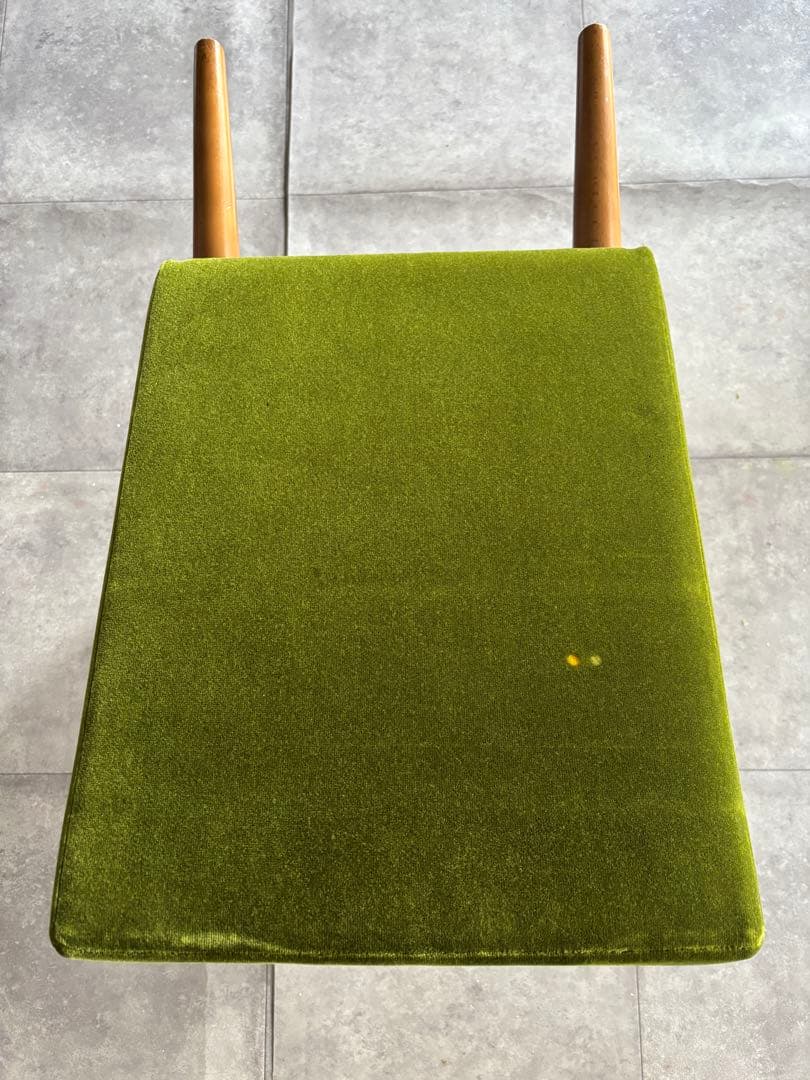 カリモク60 カフェチェア　モケットグリーン　kチェア