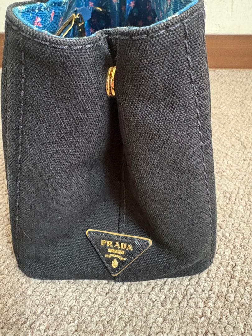 d*3様 PRADA 黒 トートバッグ 花柄内装