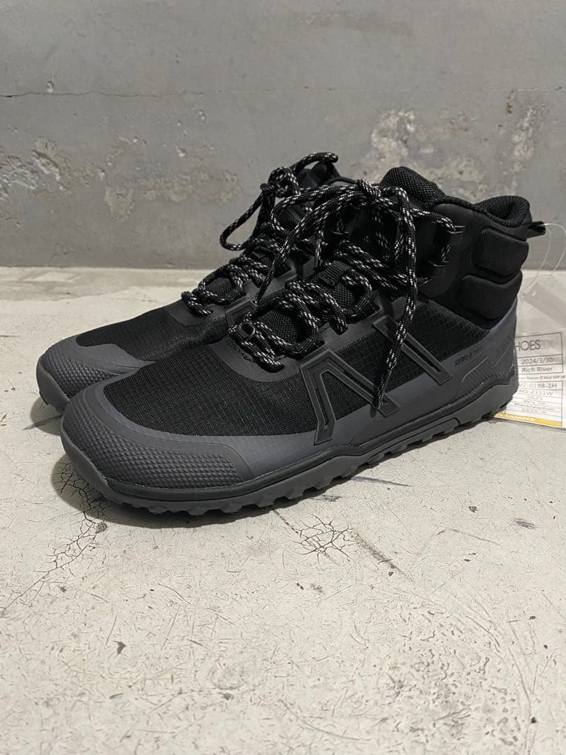 【未使用】 ゼロシューズ　靴　防水　軽量 24㎝定価2.5万