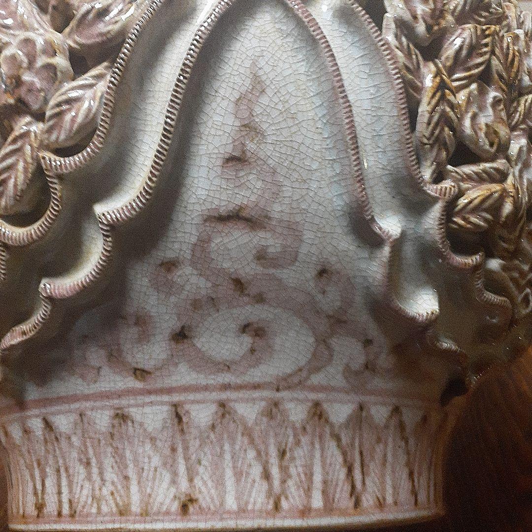 中国元時代釉裏紅　草花貼付け三龍耳壺