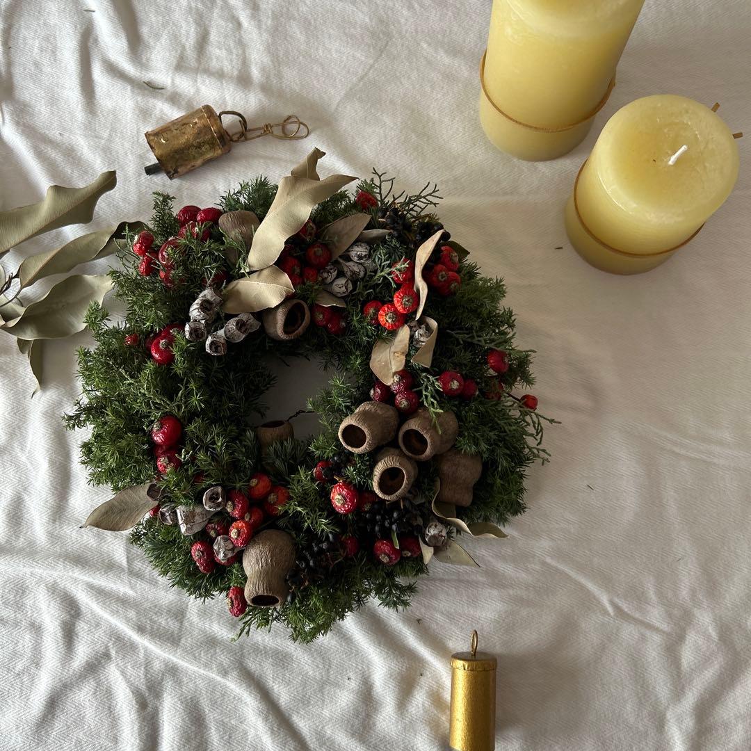 針葉樹の香りに癒される実物を紡いだクリスマスリース　お正月飾り