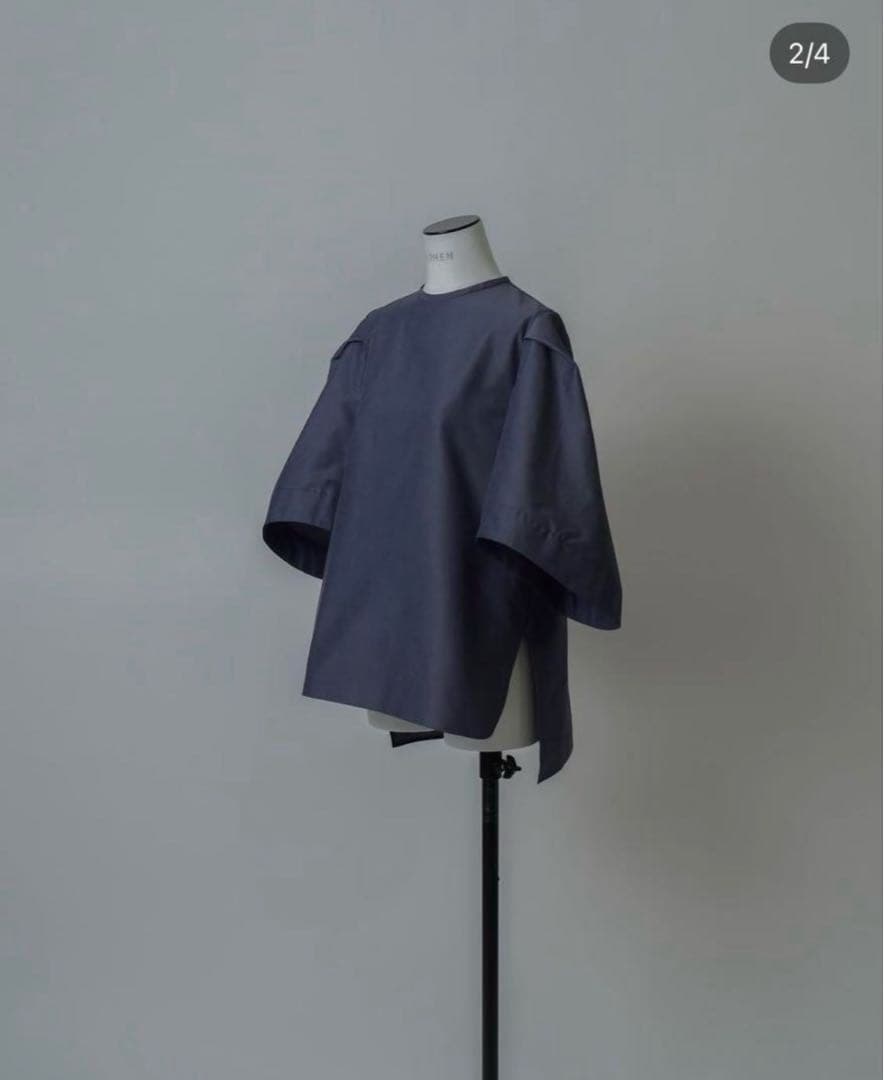 LOHEN ベルスリーブブラウス