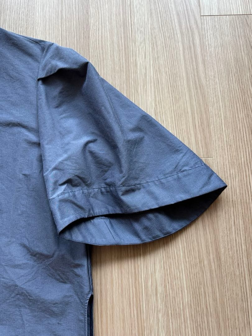 LOHEN ベルスリーブブラウス