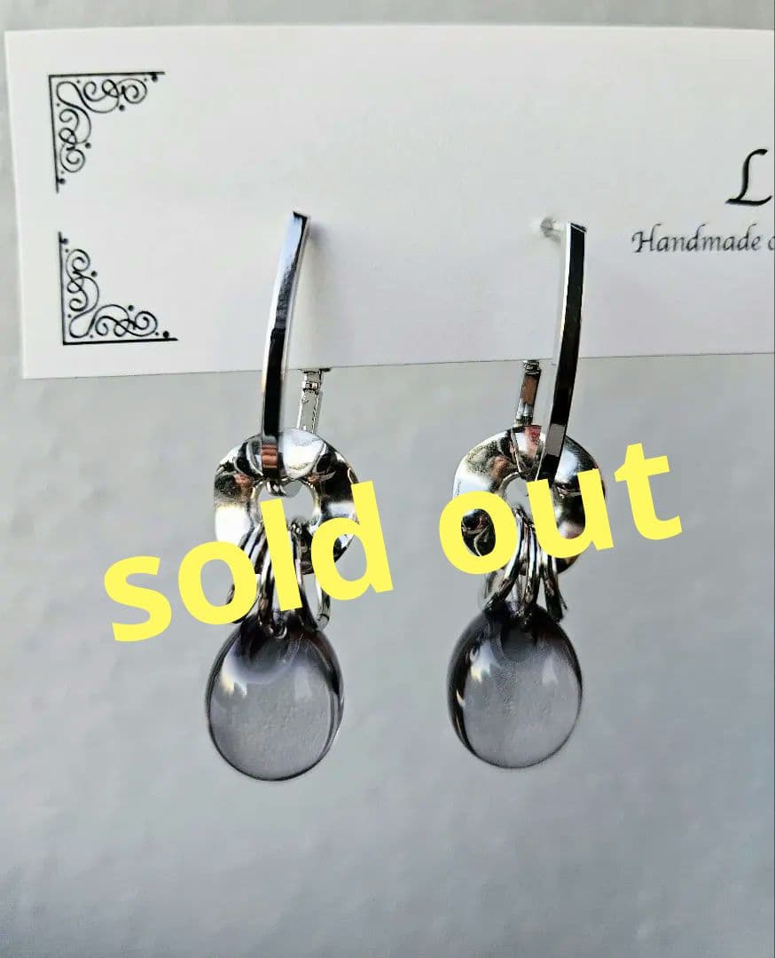 U字フープピアス 手染めビーズ シルバーピアス チタン