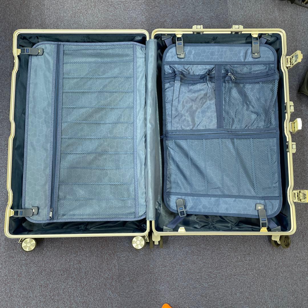 アルミフレーム　スーツケース　キャリーケース