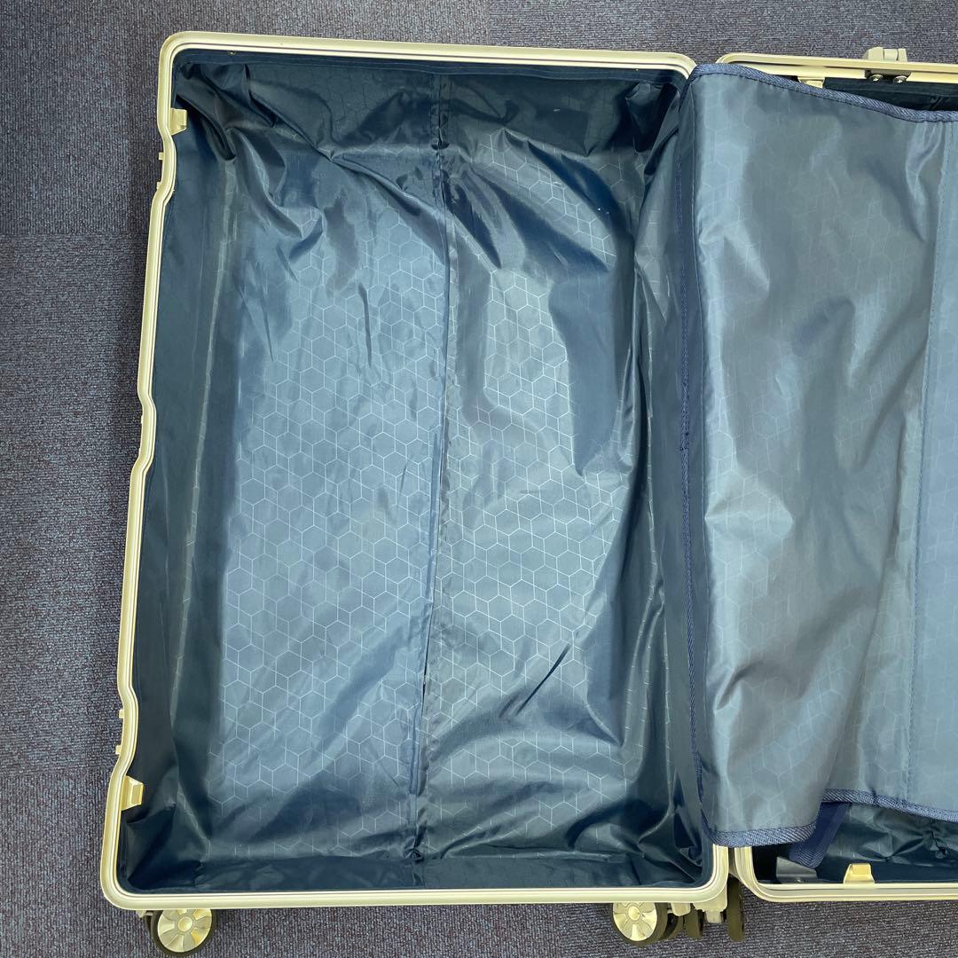 アルミフレーム　スーツケース　キャリーケース