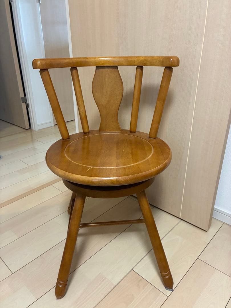 STARINDO PRIMA 木製ダイニングチェア（回転式）