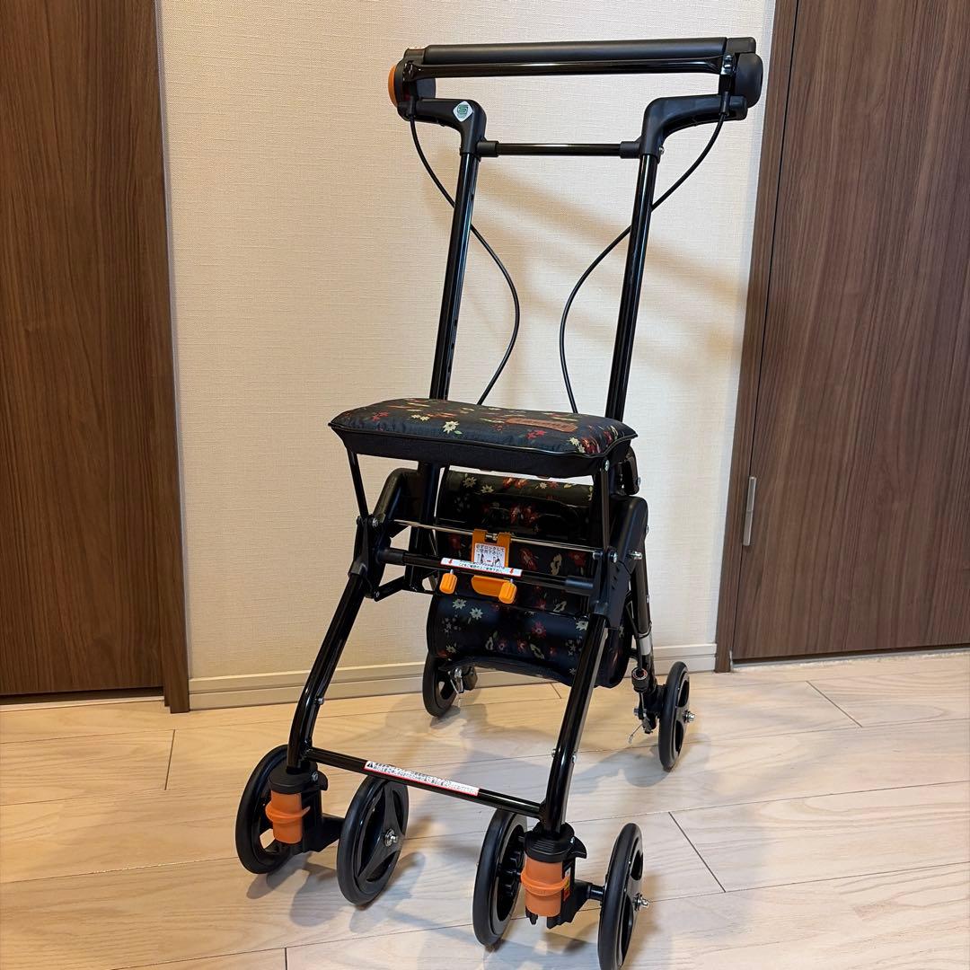 折りたたみ式シルバーカー 黒色花柄　CPS03 幸和製作所（コンパクトタイプ）