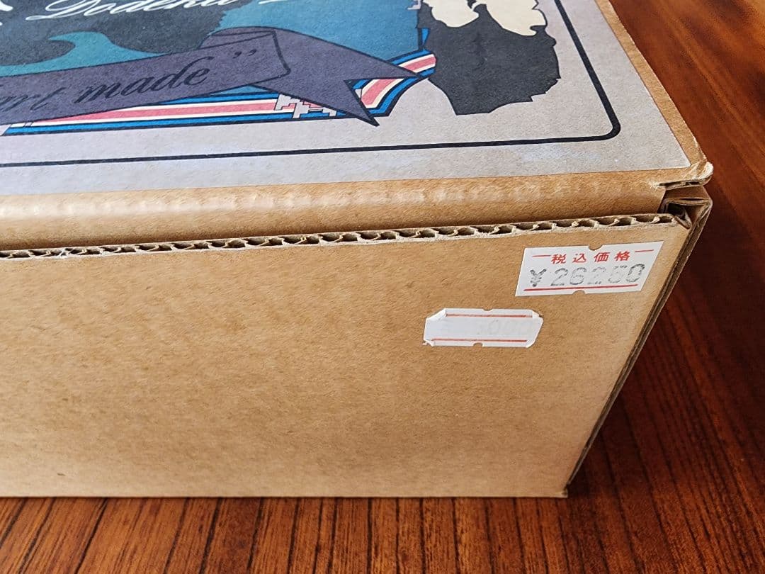 トップウォータープラグ 黒鱒ドデカバス ブラックバス置物、ブラックバスオブジェ