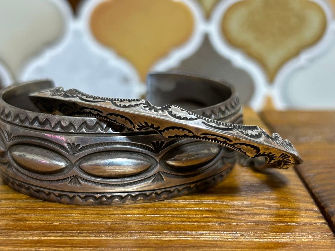極美品　RAY ADAKAIレイアダカイ　ナバホ族 トライアングルバングル