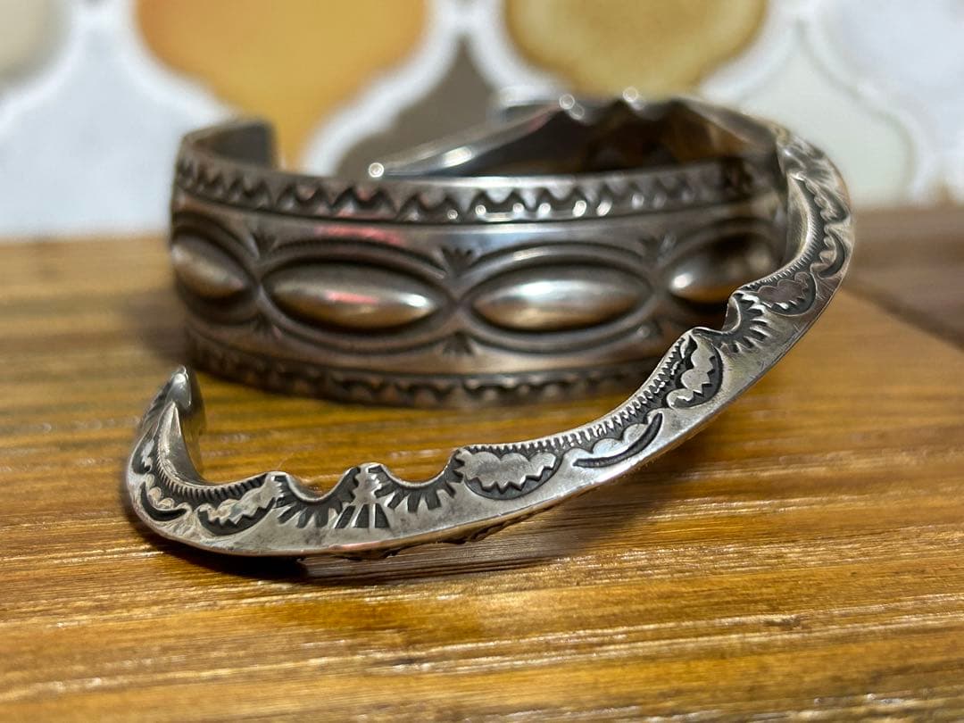 極美品　RAY ADAKAIレイアダカイ　ナバホ族 トライアングルバングル