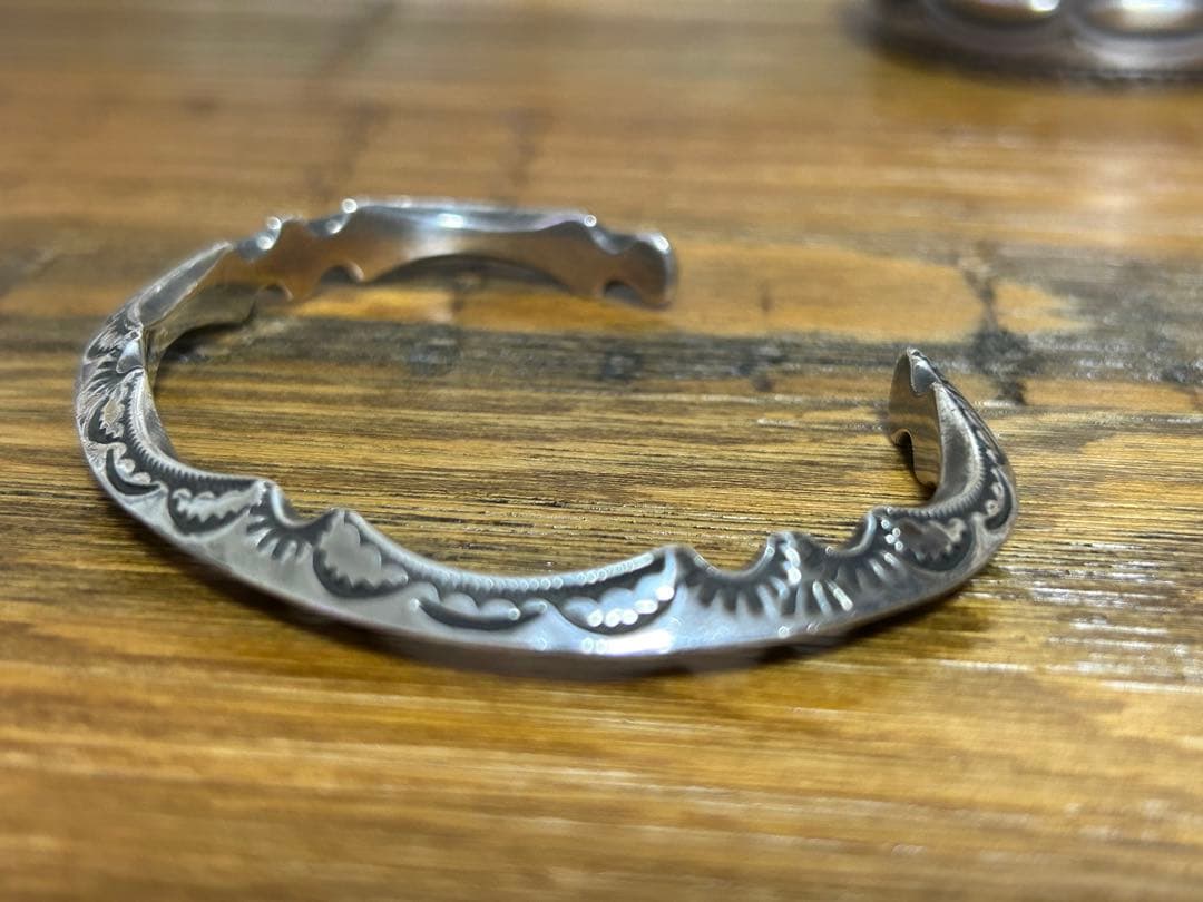 極美品　RAY ADAKAIレイアダカイ　ナバホ族 トライアングルバングル