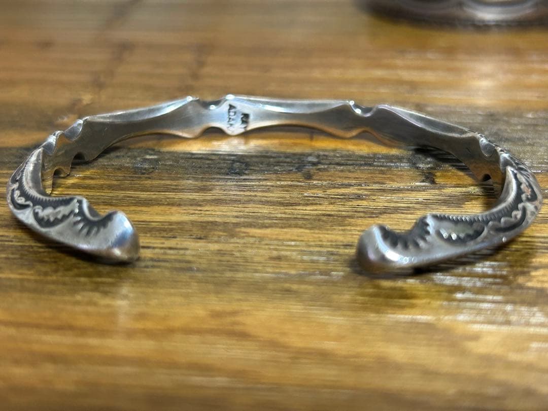 極美品　RAY ADAKAIレイアダカイ　ナバホ族 トライアングルバングル