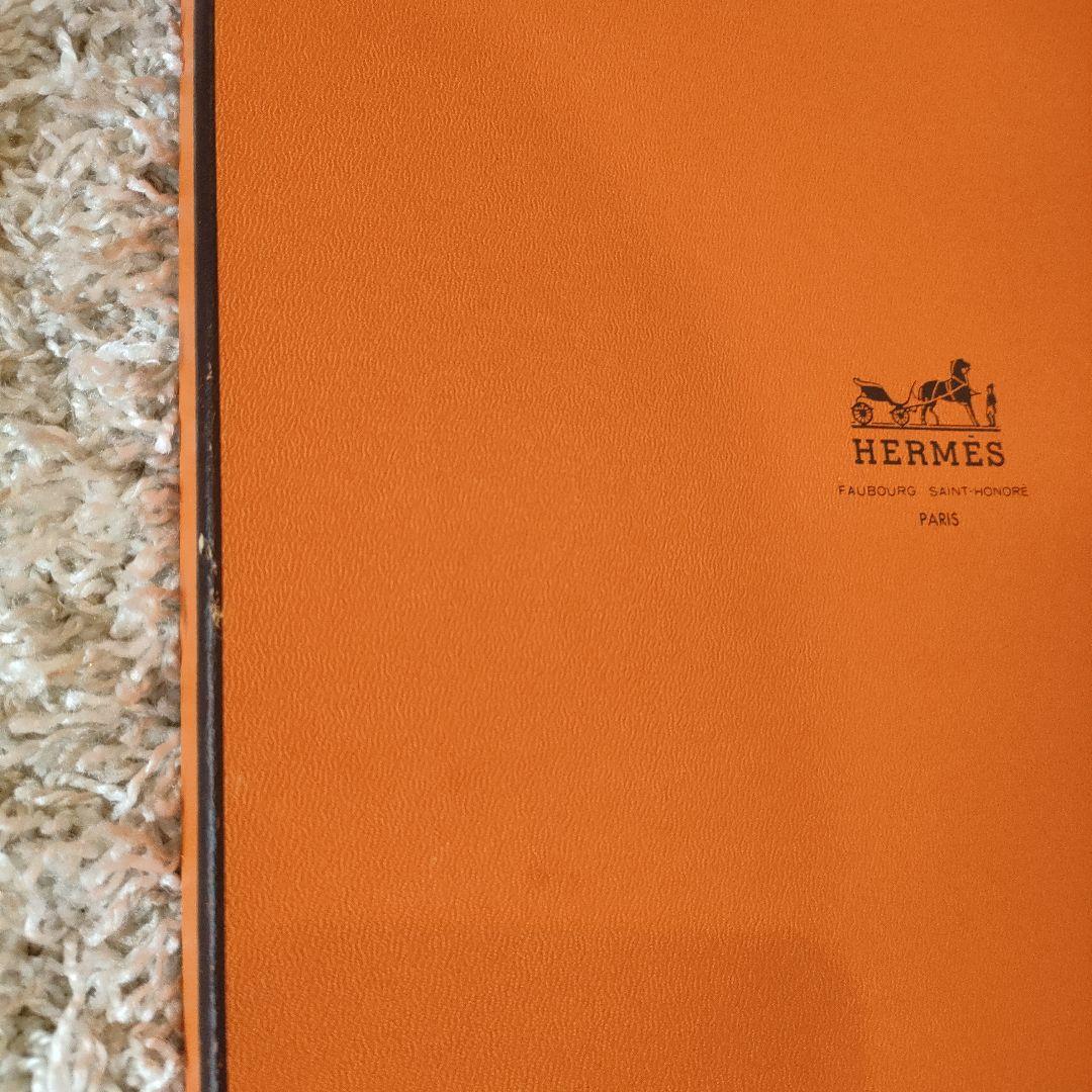 HERMES シルクスカーフ 車輪デザイン グレー　ゴールド