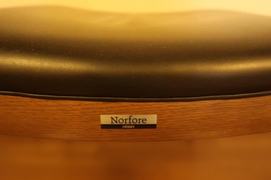 ダイニングチェア 木製 オーク材 本革 日進木工 Norfore 飛騨