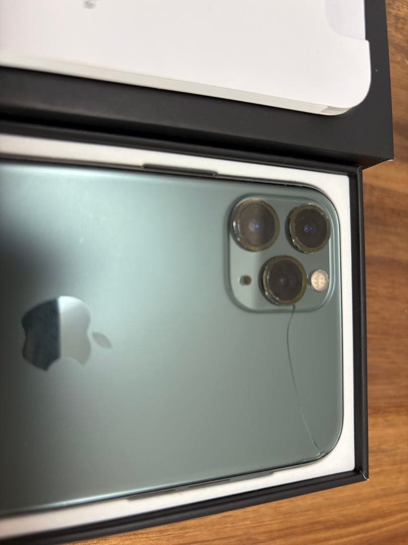 (SiMフリー)iPhone11pro 本体256GB(裏面割れあり)