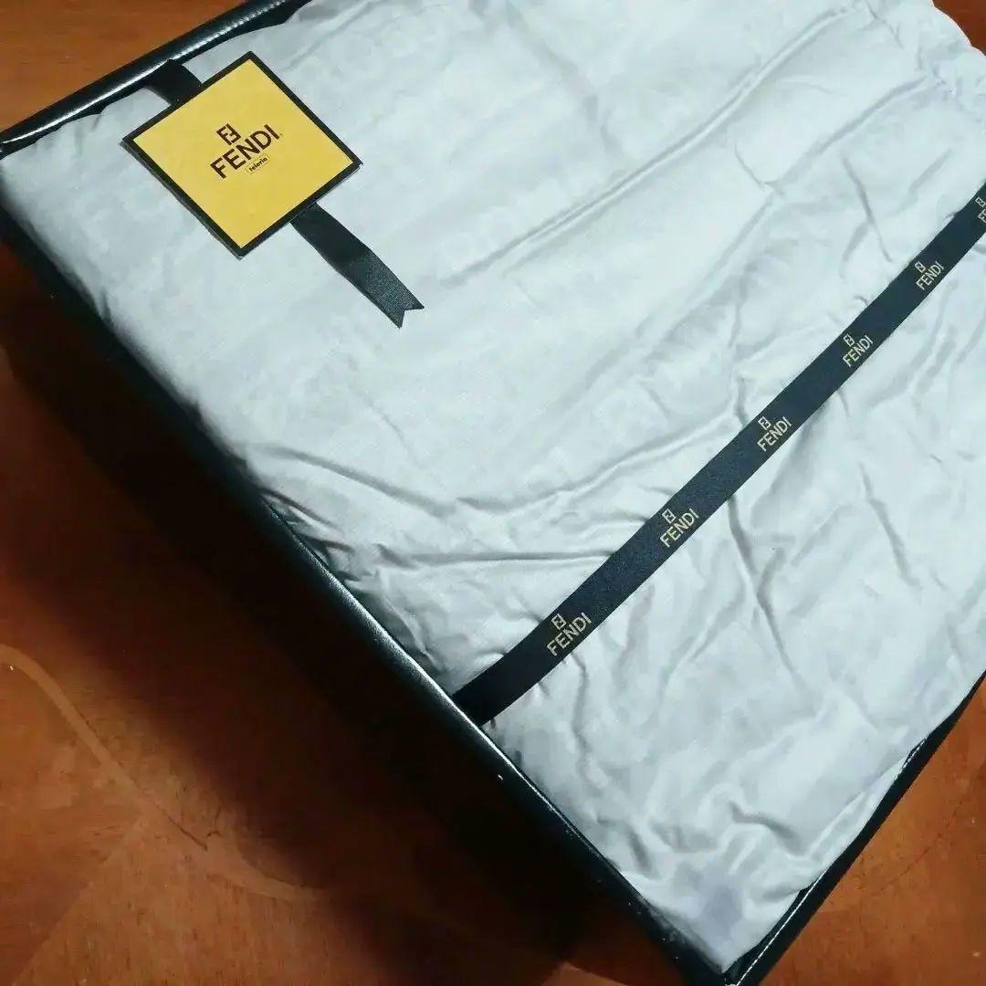 希少レア◎新品未使用　フェンディ　シルク　真綿　布団✨絹✨silk✨️日本製