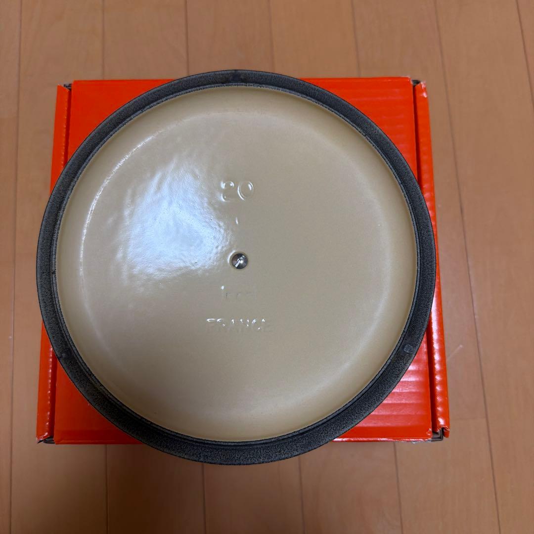 ルクルーゼ ココットロンド　クインスイエロー　20センチ