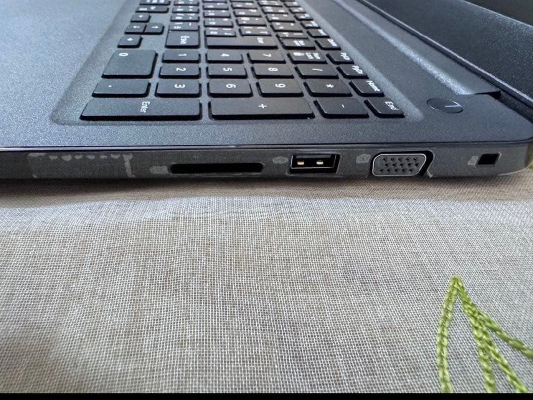 ノートPC DELL Latitude 3500 i5-8265U 16GB