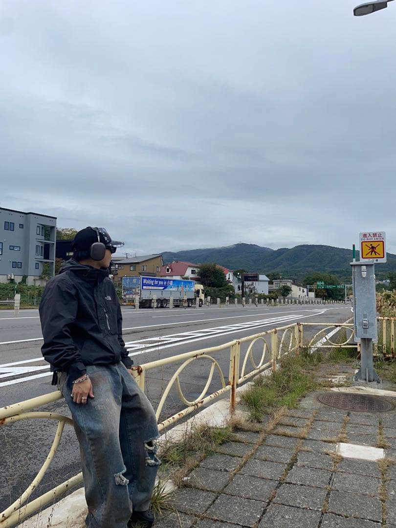 THE NORTH FACE ダークグレー マウンテンパーカー