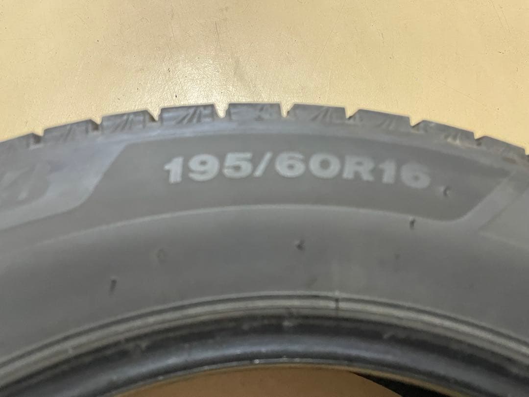 195/60R16 ブリザック VRX3 2024年製　2本　中古品