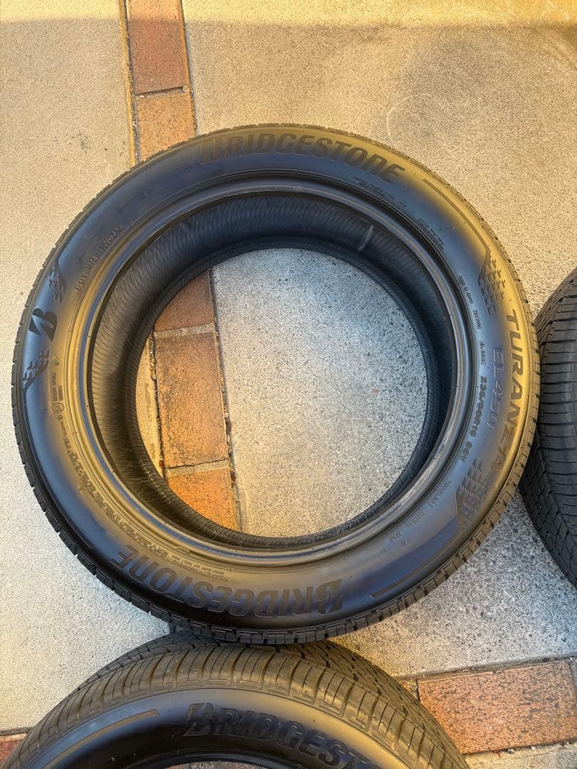 【バリ溝】使用期間1カ月強！ブリヂストンTURANZA 235/50R19