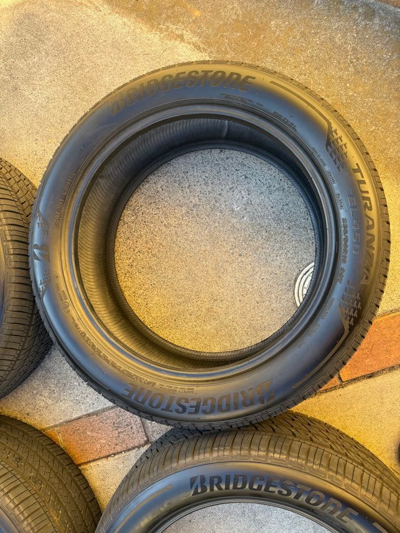 【バリ溝】使用期間1カ月強！ブリヂストンTURANZA 235/50R19