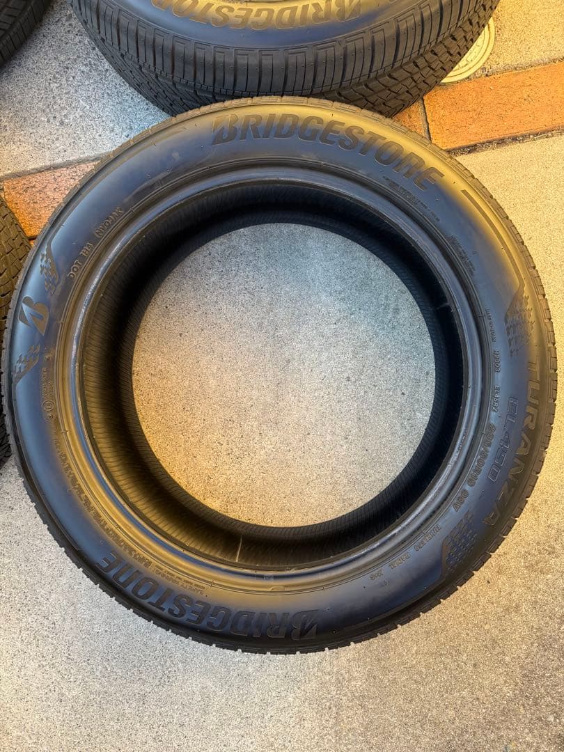 【バリ溝】使用期間1カ月強！ブリヂストンTURANZA 235/50R19