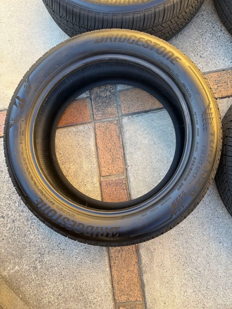 【バリ溝】使用期間1カ月強！ブリヂストンTURANZA 235/50R19