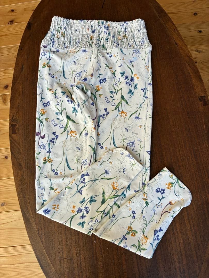 SUKALA ボタニカルシャーリングカバータンク　上下セットアップ　Mサイズ