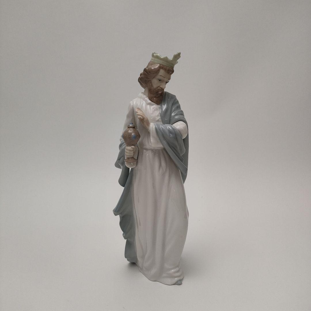 リヤドロ Nao by Lladro King Gaspar with Cup